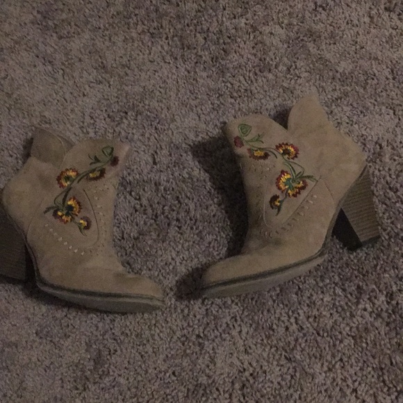 MIA Shoes - High heeled booties
